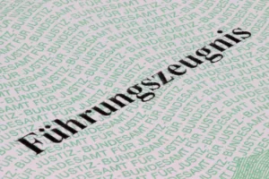 Das Führungszeugnis ist besonders wichtig, wenn Sie mit Minderjährigen arbeiten.