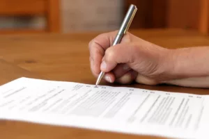 Beim Formular des Weiterbewilligungsantrag ist wichtig, dass Sie relevante Änderungen festhalten.